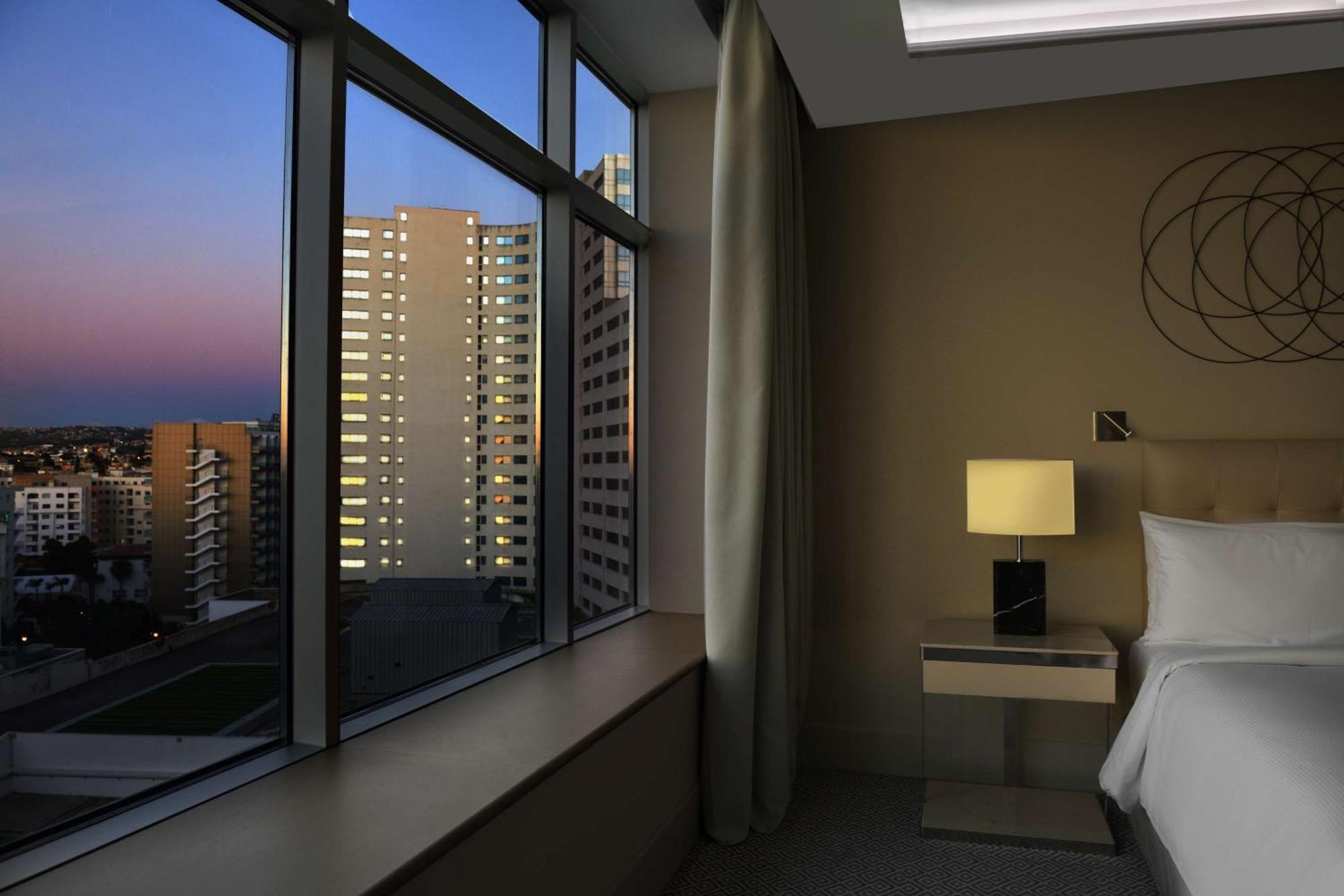 Hilton Tanger City Center Экстерьер фото A guest room at the hotel