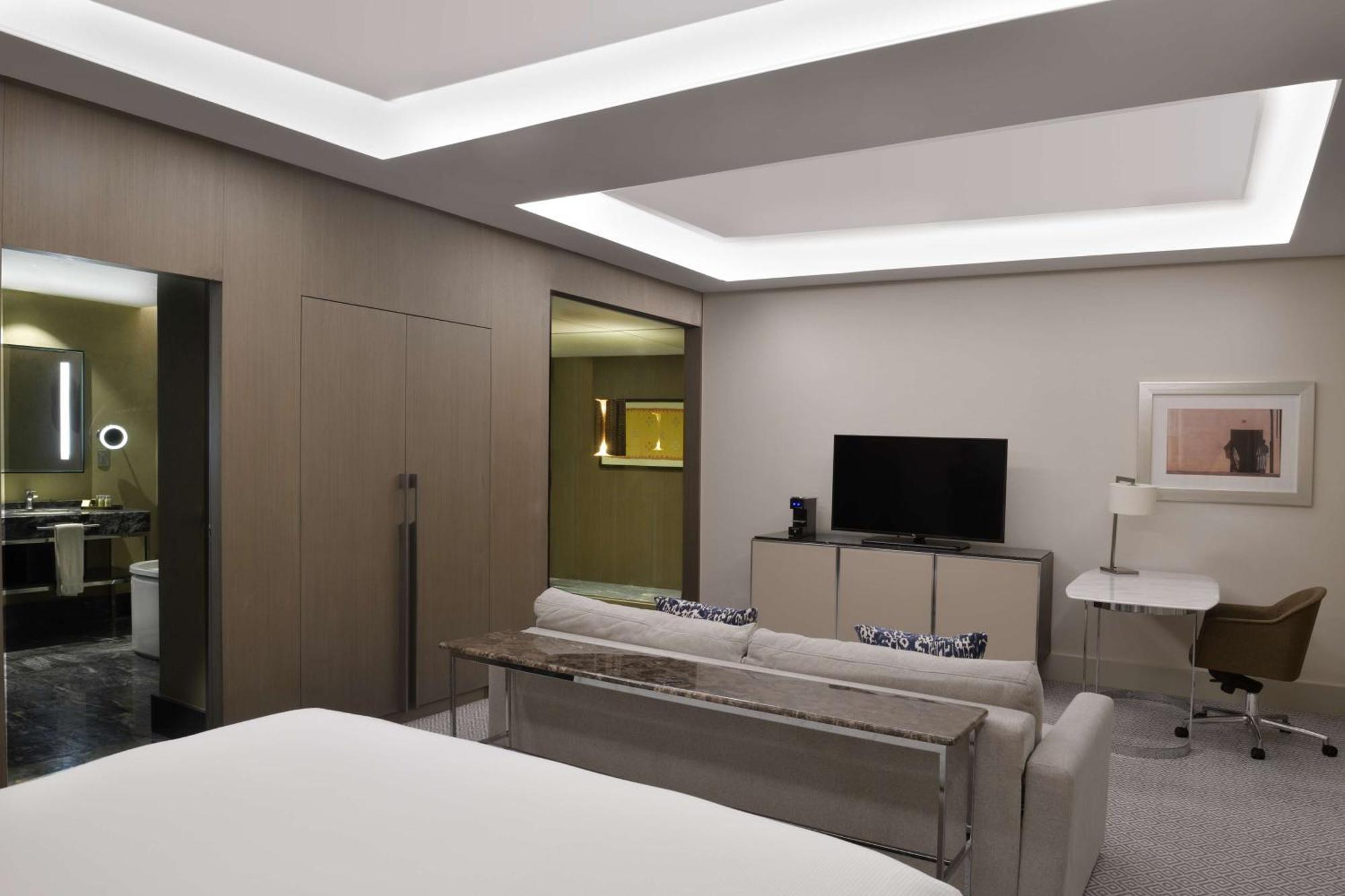 Hilton Tanger City Center Экстерьер фото A typical room at the hotel