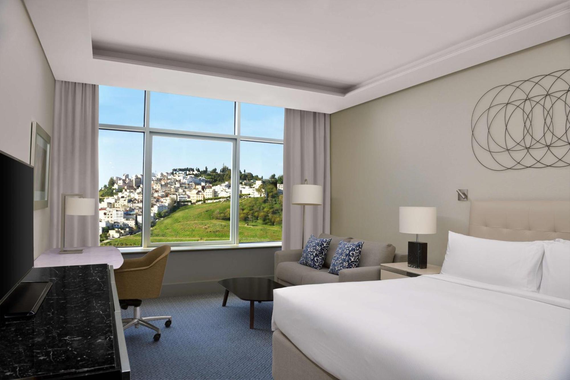 Hilton Tanger City Center Экстерьер фото A guest room at the hotel