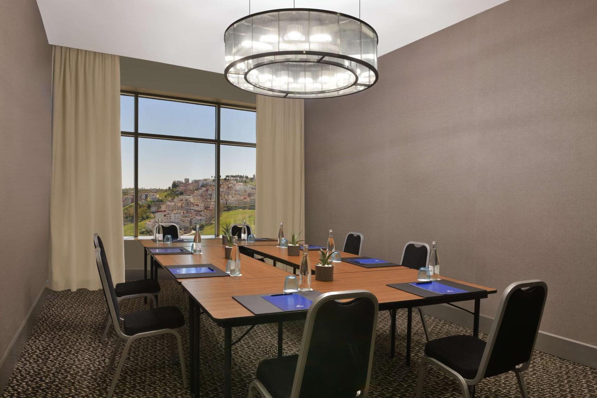 Hilton Tanger City Center Экстерьер фото A typical boardroom